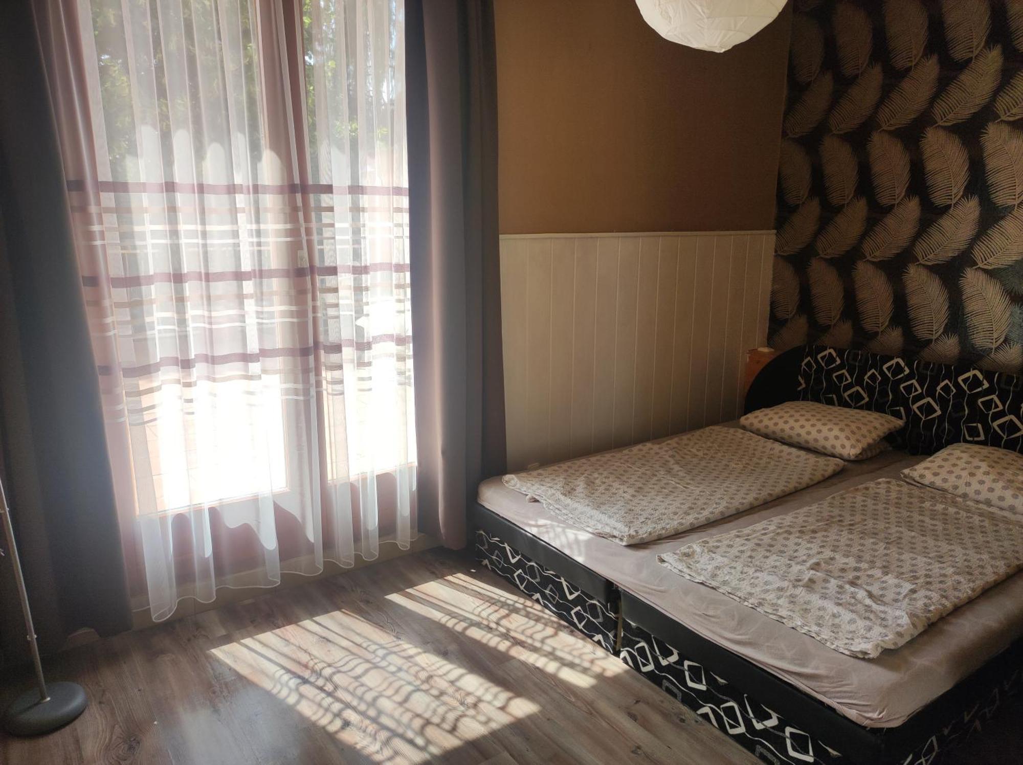 Katica Vendeghaz Apartment Сиофок Екстериор снимка